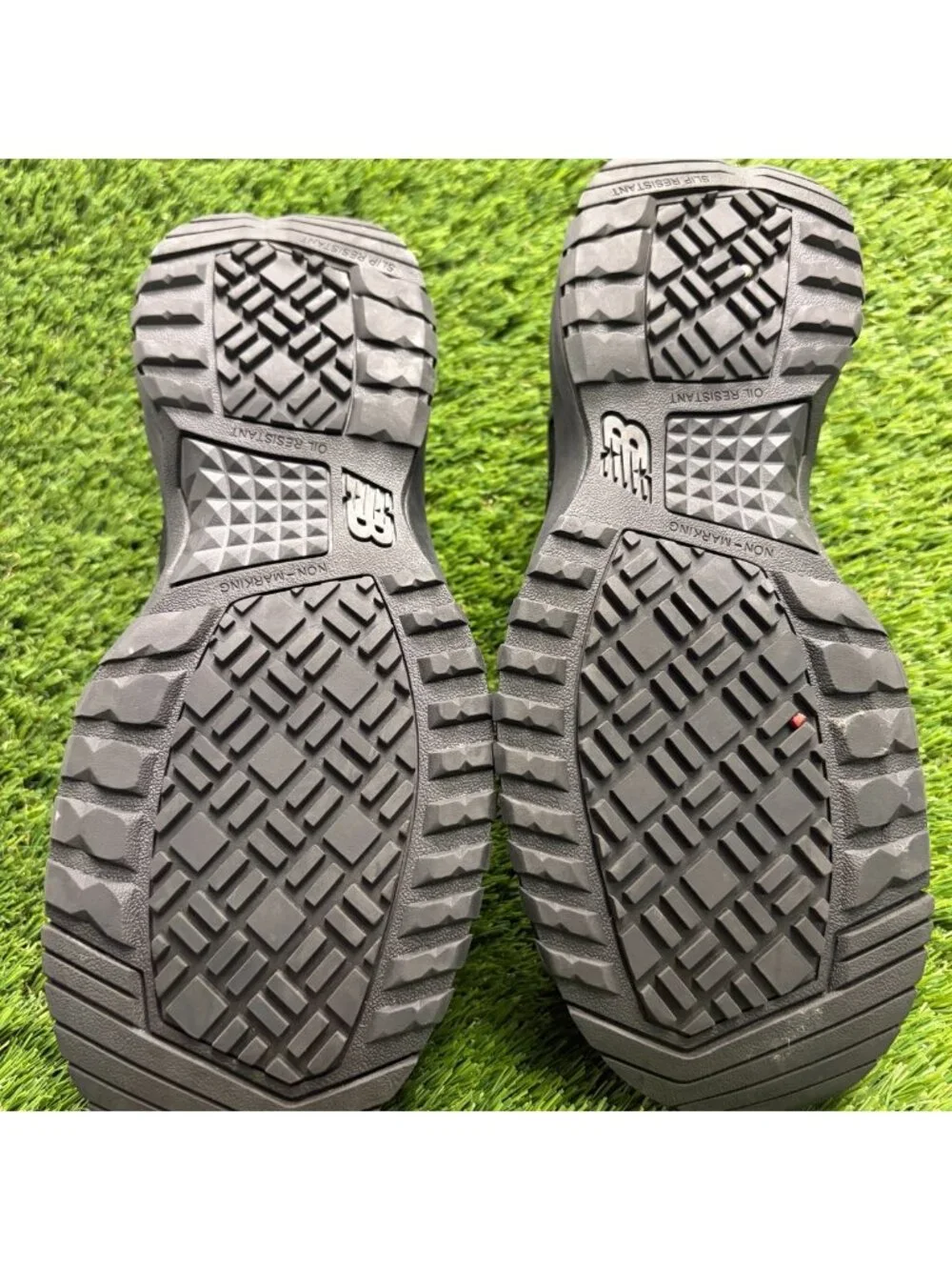 New Balance Quikshift Women Size 8.5D Black Gray Composite Toe Safety Work Shoes